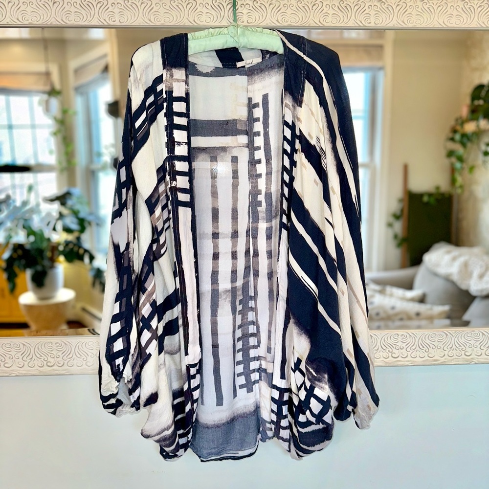 Oversized Patterned Open Front Cardigan / Shrug w/ Ballon Sleeves M